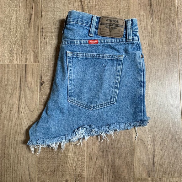 Wrangle Jean Shorts - Picture 4 of 4